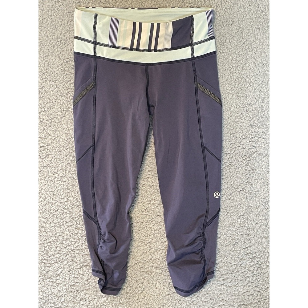Lululemon Crop Capri Leggings purple w/ Side Pockets‎ Women's Size 2